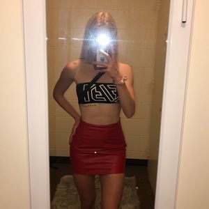 VINTAGE | red faux leather skirt